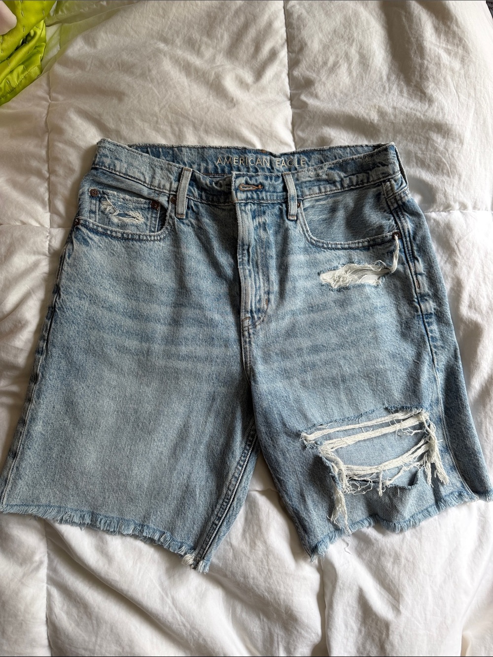 American Eagle Womens Low Rise Denim Baggy Skater Short Size 6 EUC